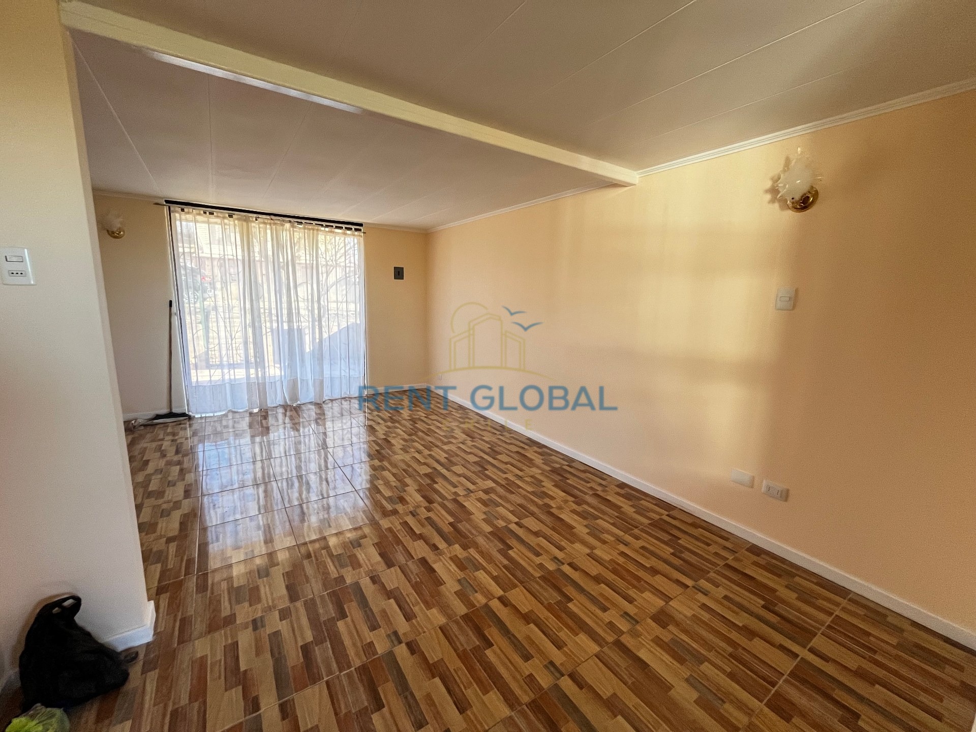 Comodidad, patio y excelente conectividad en Miraflores Alto - Miniatura 2