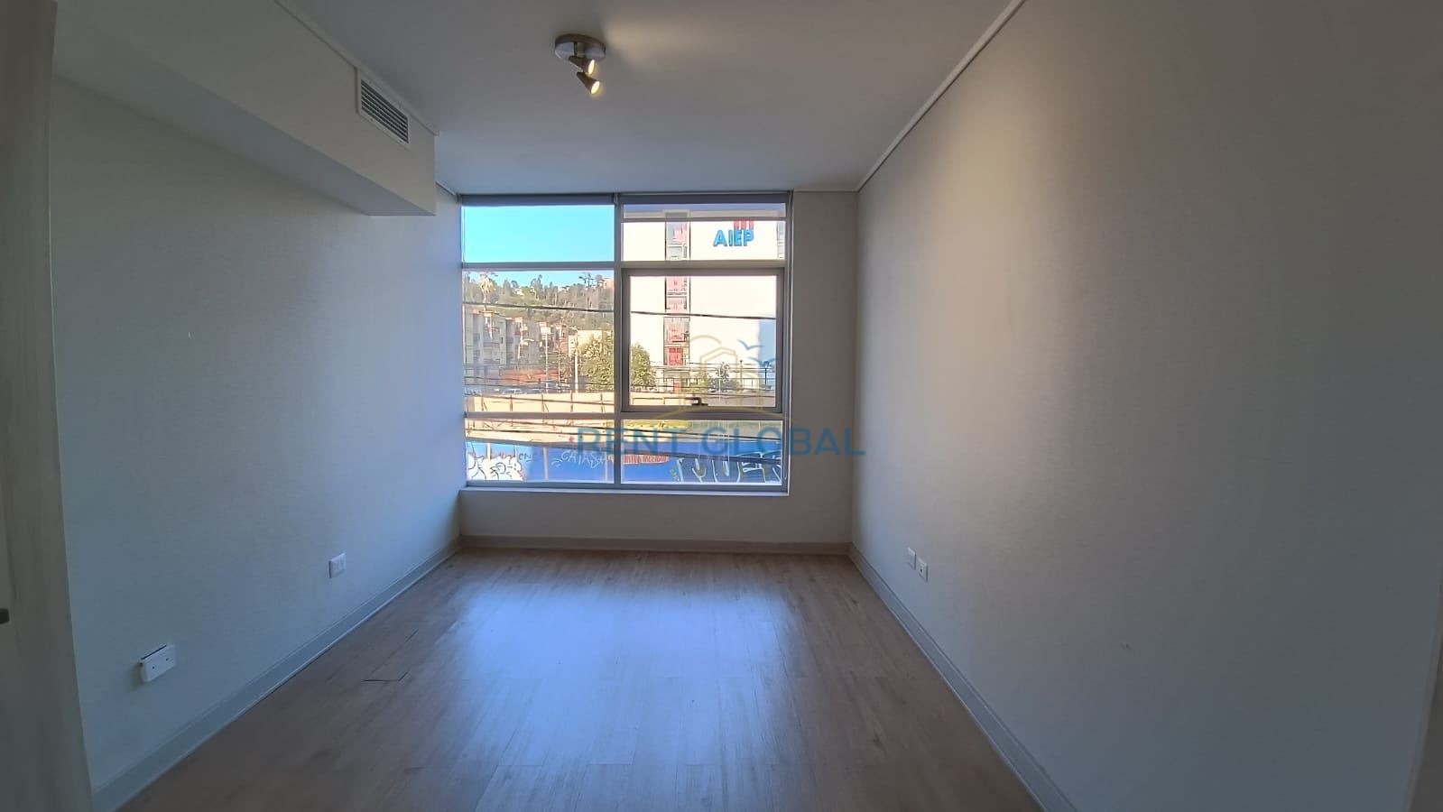 Oficina Moderna para Arriendo Sector Plaza Viña - Miniatura 3