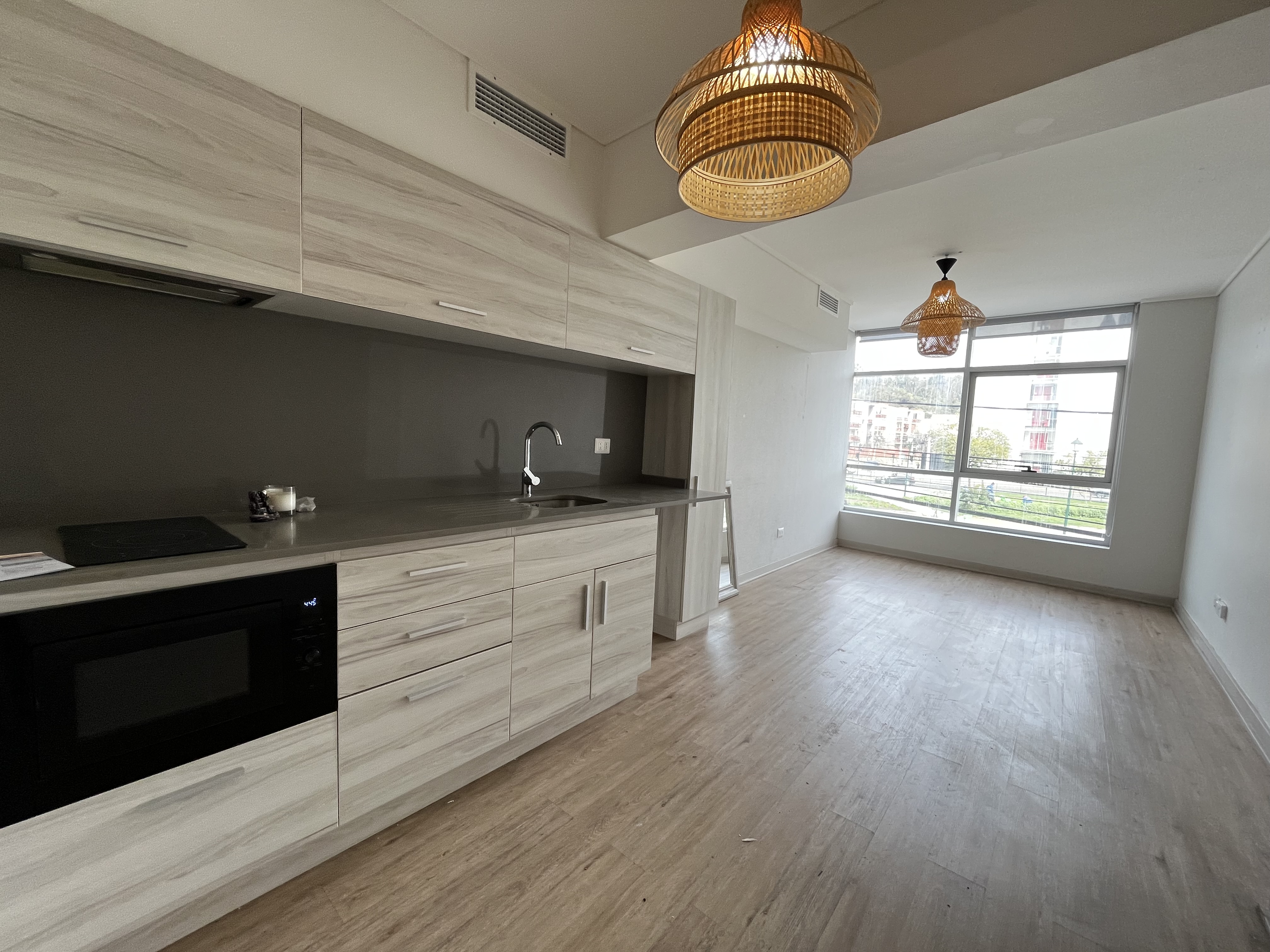 Oficina Moderna para Arriendo Sector Plaza Viña