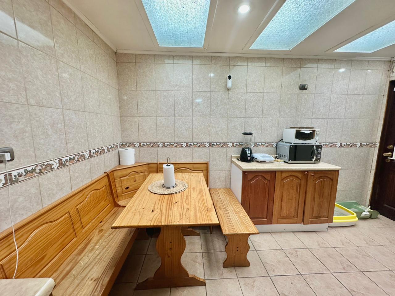 AMPLIA CASA DE UN PISO CALLE ISLA DEL REY 4