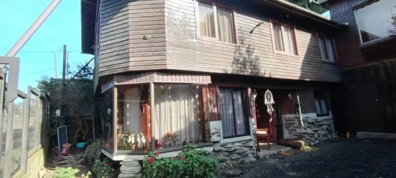 CASA EN VENTA EN MEHUIN CON CABAÑA 3
