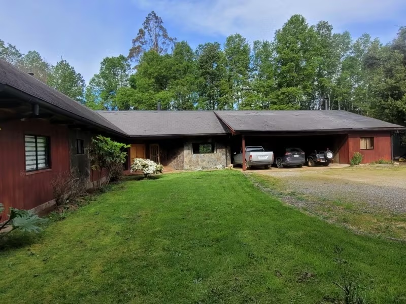 PROPIEDAD DE CASI UNA HECTAREA SECTOR ANGACHILLA 3