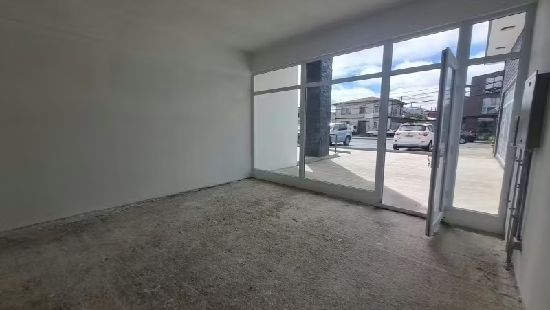 Local Comercial Nuevo Edificio Walk Anibal Pinto 5