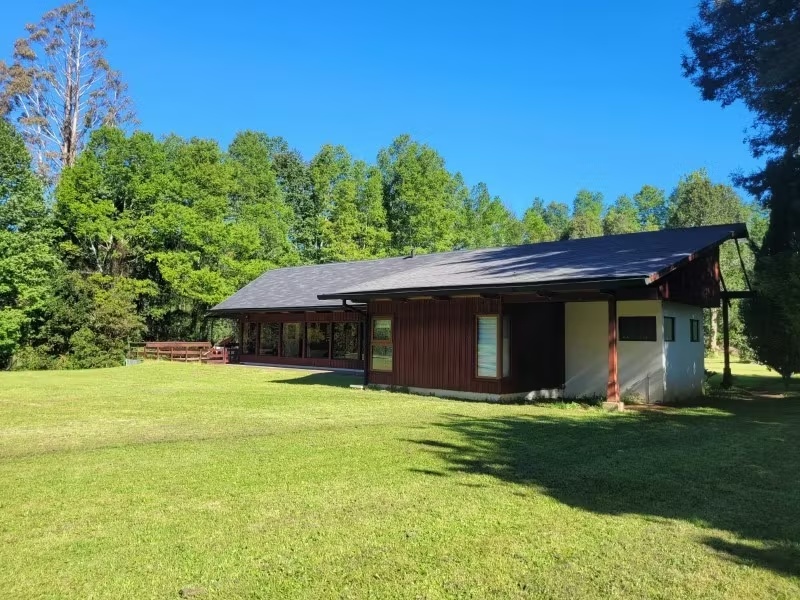 PROPIEDAD DE CASI UNA HECTAREA SECTOR ANGACHILLA 4