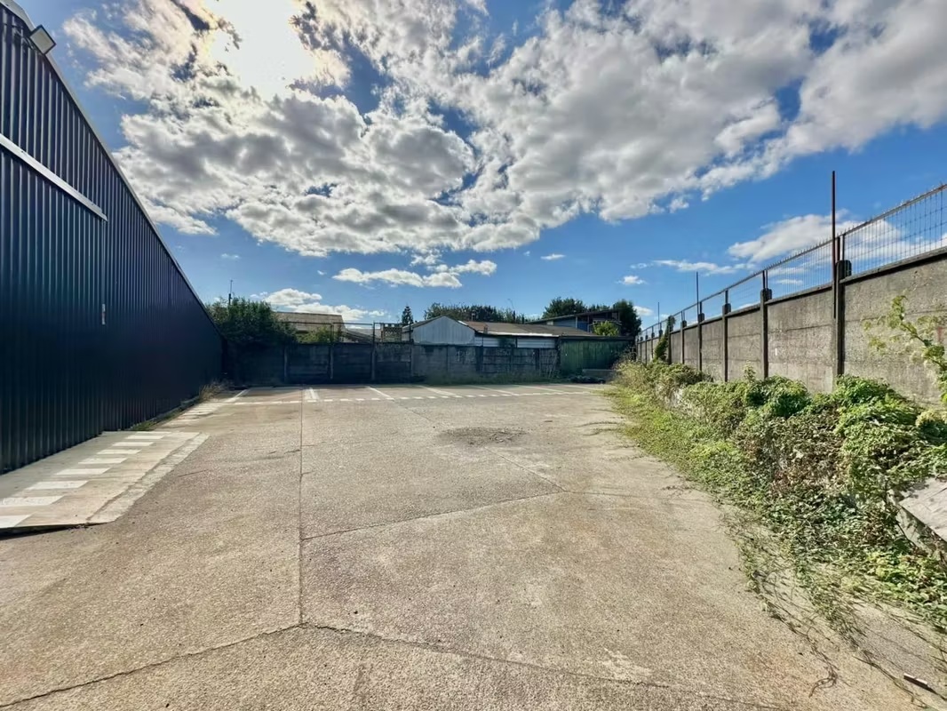 Planta Libre Amplia Av. Picarte con Estacionamientos 2